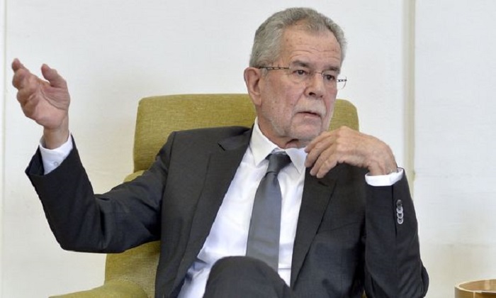 Austrian president says snap election needed, details open